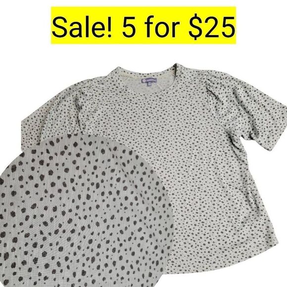 No Brand Tops - Tee Shirt Soft Blue Animal Print Top on Sale 5 for $25